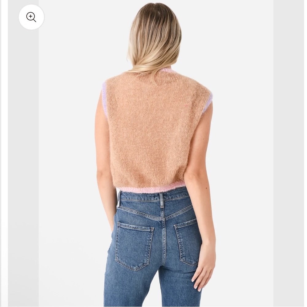 ROSE CARMINE Baby Mohair Sleeveless
Colorblock Bolero In Beige One Size - Picture 3 of 8